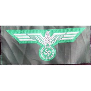 ALLEMAGNE : reproduction d'insigne de vareuse modèle 36 allemand vert 