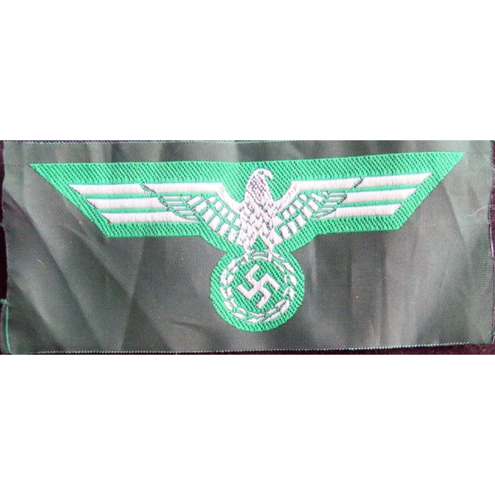 ALLEMAGNE : reproduction d'insigne de vareuse modèle 36 allemand vert 