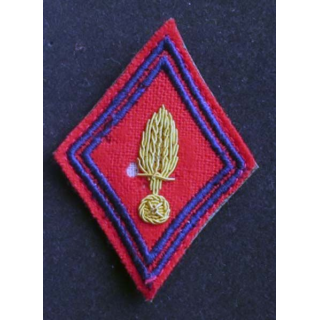 losange de bras modèle 45 : insigne tissu artillerie cadre cannetille (trou de mite)