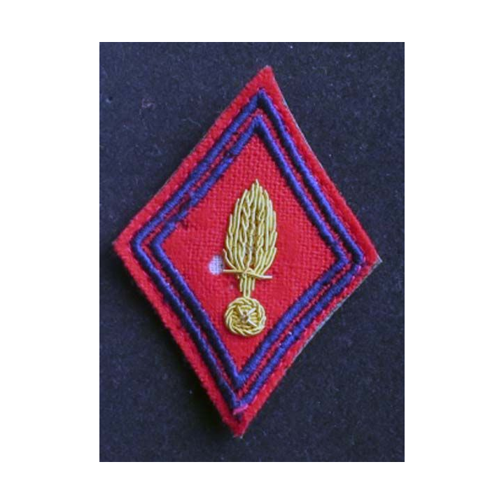 losange de bras modèle 45 : insigne tissu artillerie cadre cannetille (trou de mite)