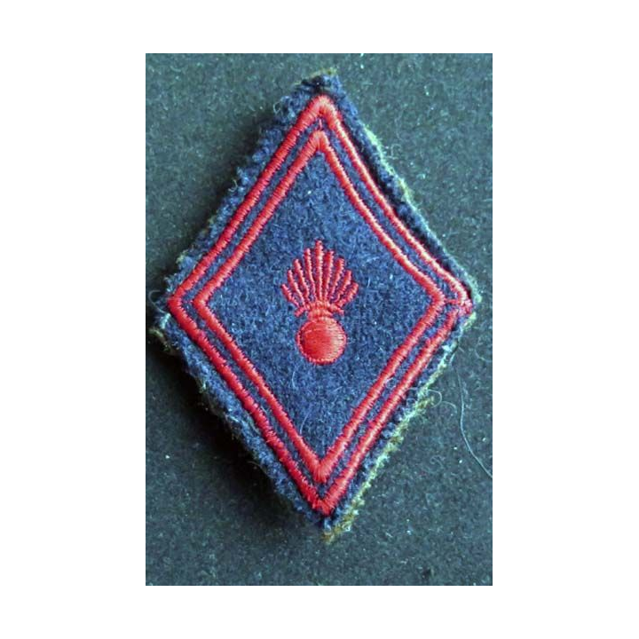 losange de bras modèle 45 : insigne tissu du 57° régiment d'Infanterie troupe