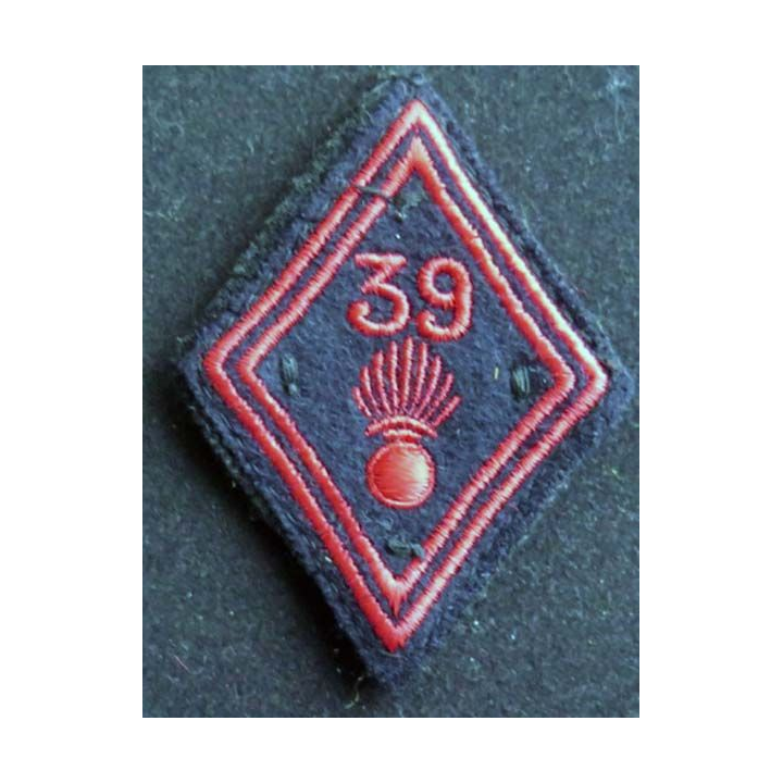 losange de bras modèle 45 : insigne tissu du 57° régiment d'Infanterie troupe