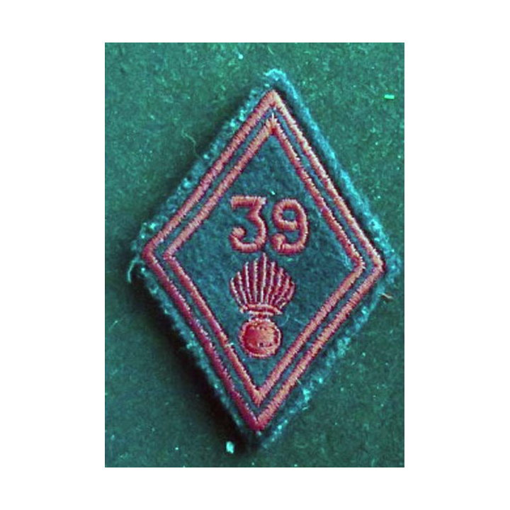 losange de bras modèle 45 : insigne tissu du 39° régiment d'Infanterie troupe