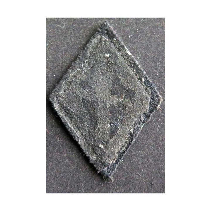 losange de bras modèle 45 : insigne tissu du 32° régiment d'Infanterie troupe