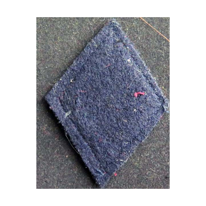 losange de bras modèle 45 : insigne tissu du 8° régiment d'artillerie troupe
