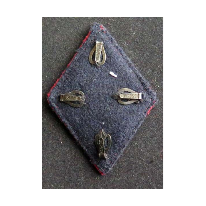 losange de bras modèle 45 : insigne tissu du 402° régiment d'artillerie anti aérienne cadre