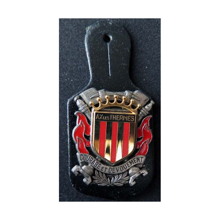 insigne métallique pompiers de Ax les Thermes de fabrication Ballard