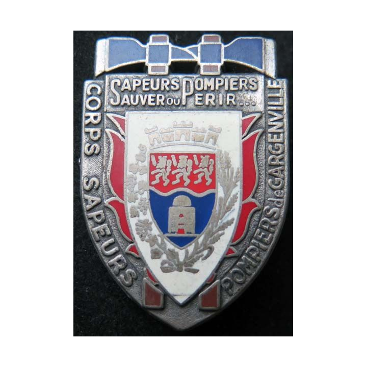 insigne métallique pompiers de Gargenville de fabrication Ballard