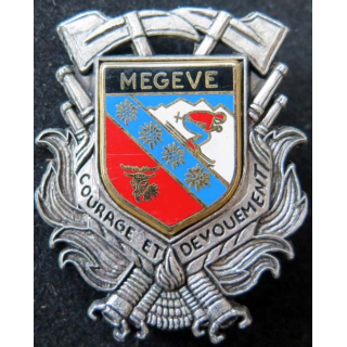 insigne métallique pompiers de Megève de fabrication Ballard