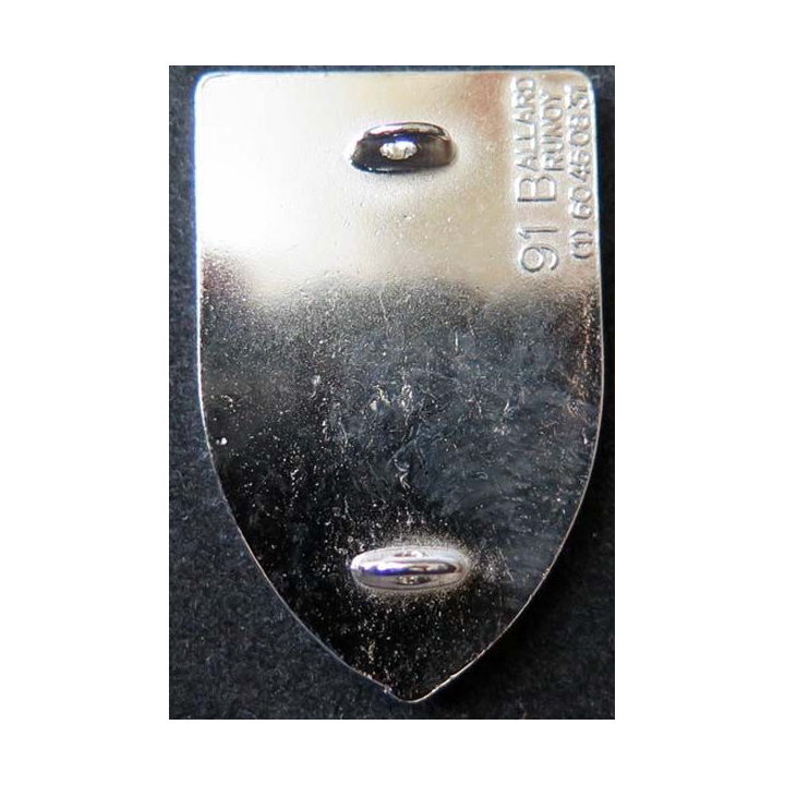 insigne métallique pompiers de Vienne (bandeau argent brillant) de fabrication Ballard