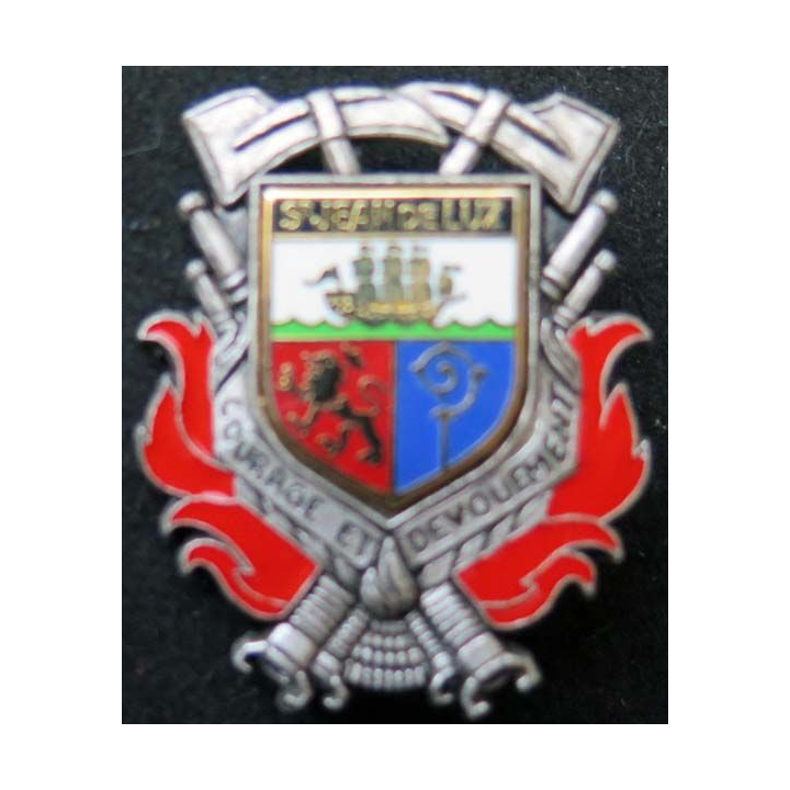 insigne métallique pompiers de Saint Jean de Luz de fabrication Ballard