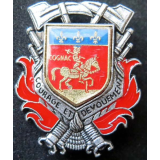 insigne métallique pompiers de Cognac de fabrication Ballard