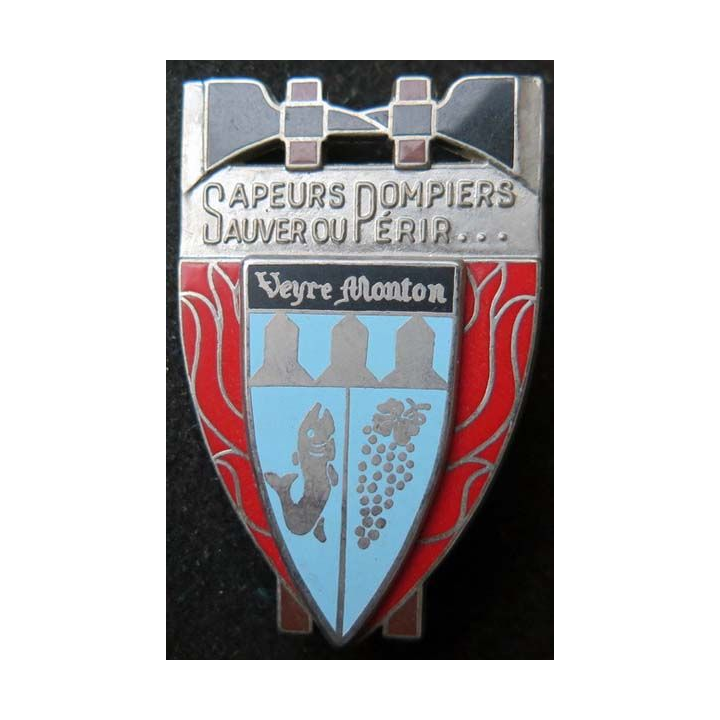 insigne métallique pompiers de Veyre Monton fabrication Ballard