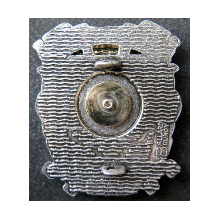 insigne métallique pompiers de Juvisy fabrication Ballard