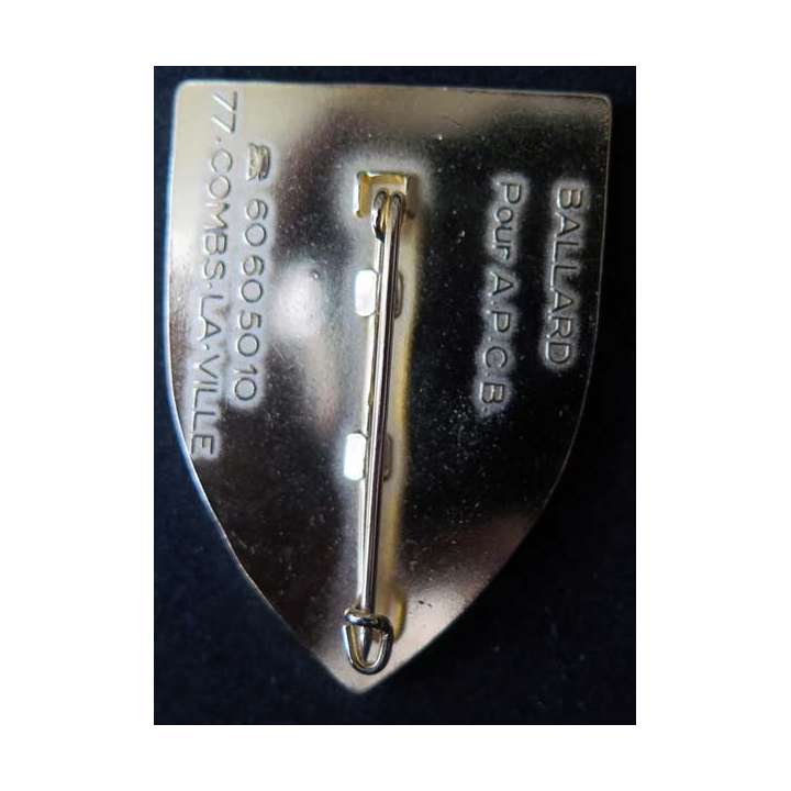 Ecole nationale de police de Draveil fond rouge fabrication Ballard 