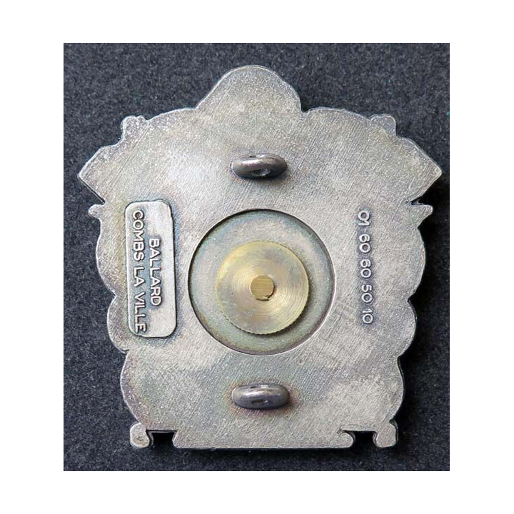 insigne métallique pompiers de Vauvert fabrication Ballard