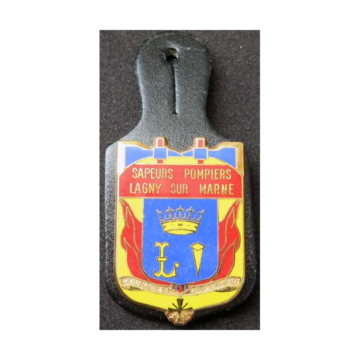 insigne métallique pompiers de Lagny Sur Marne 