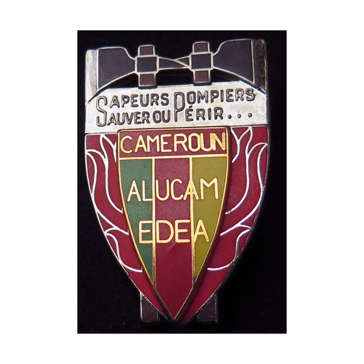 insigne métallique pompiers du Cameroun fabrication Ballard
