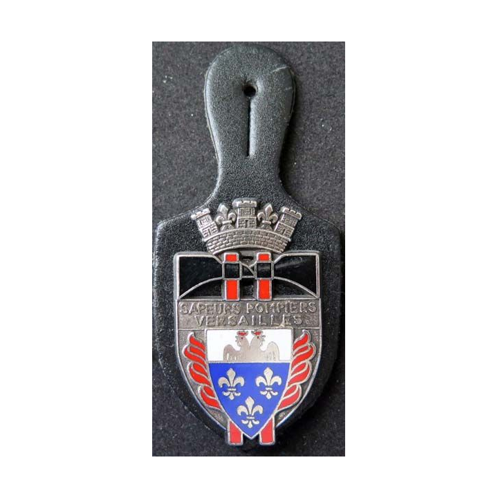 insigne des sapeurs pompiers Versailles grandes haches Ballard