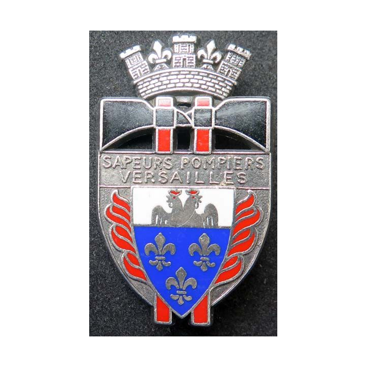 insigne des sapeurs pompiers Versailles grandes haches Ballard