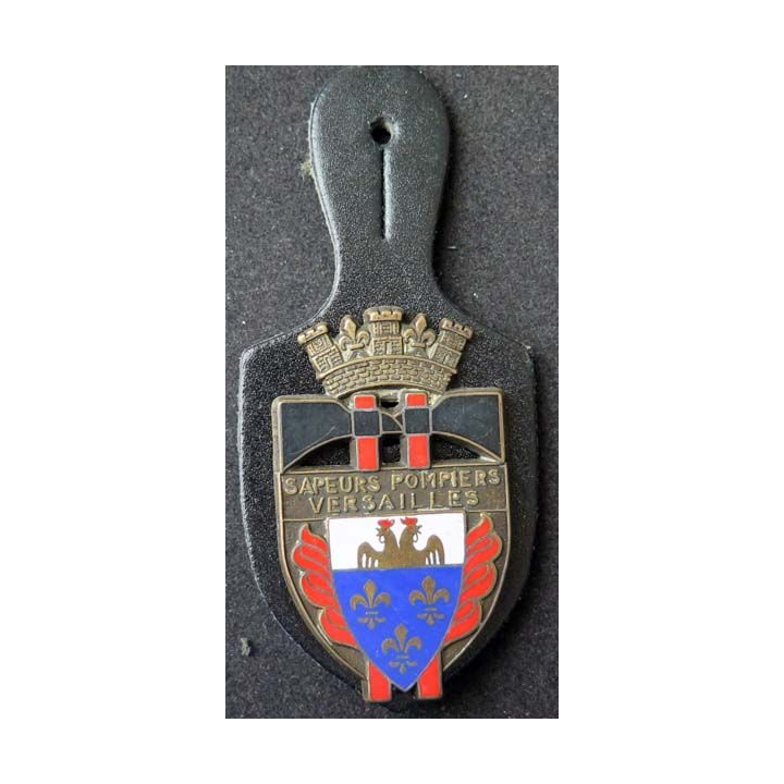insigne des sapeurs pompiers Versailles grandes haches Ballard