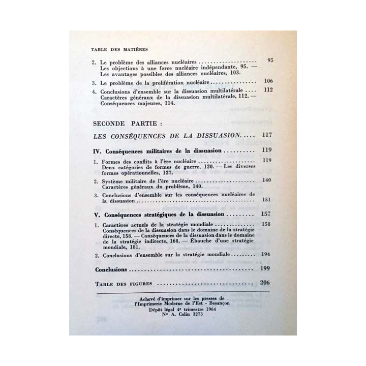 1. Dissuasion et stratégie du Général Beaufre aux éditions A. Colin