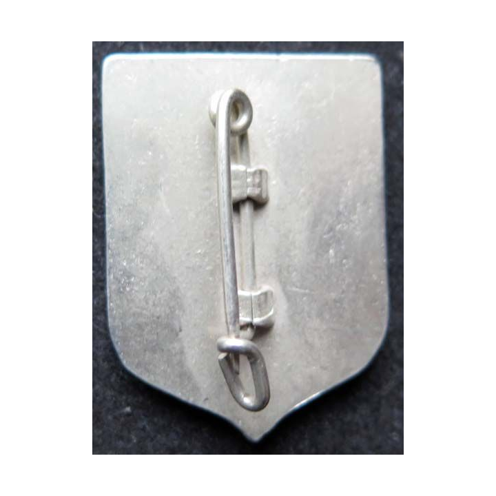 57° RA : insigne métallique de la 4° batterie du 57° régiment d'artillerie fabriqué par Ballard