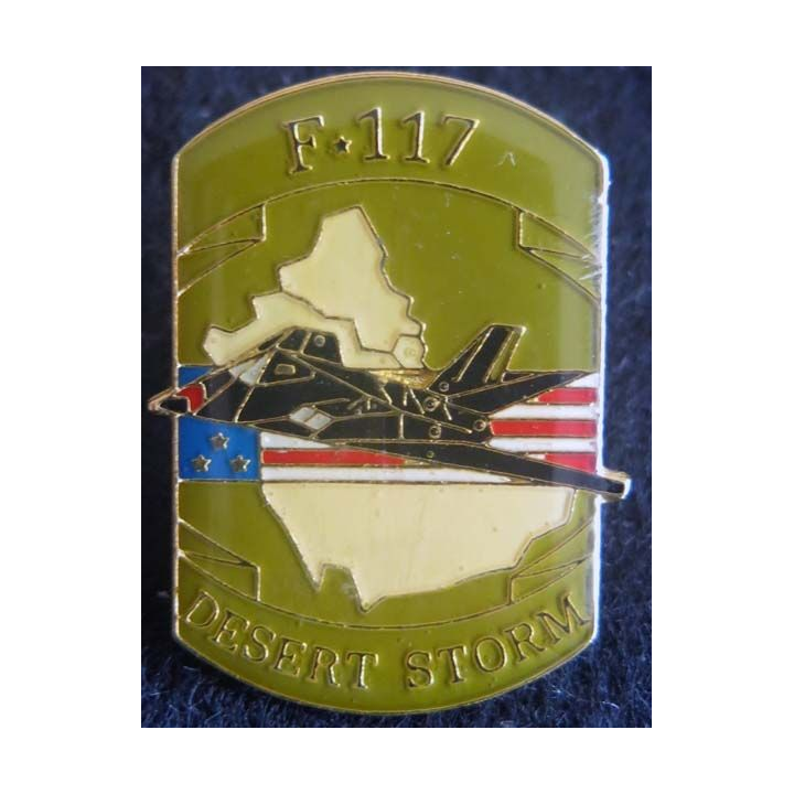 DESERT STORM : pin's métallique de l'avion F-117 de fabrication Sesa