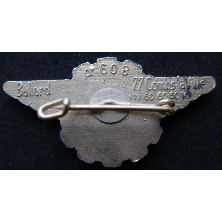 insigne métallique de l'atelier de régional de l'armée de l'air