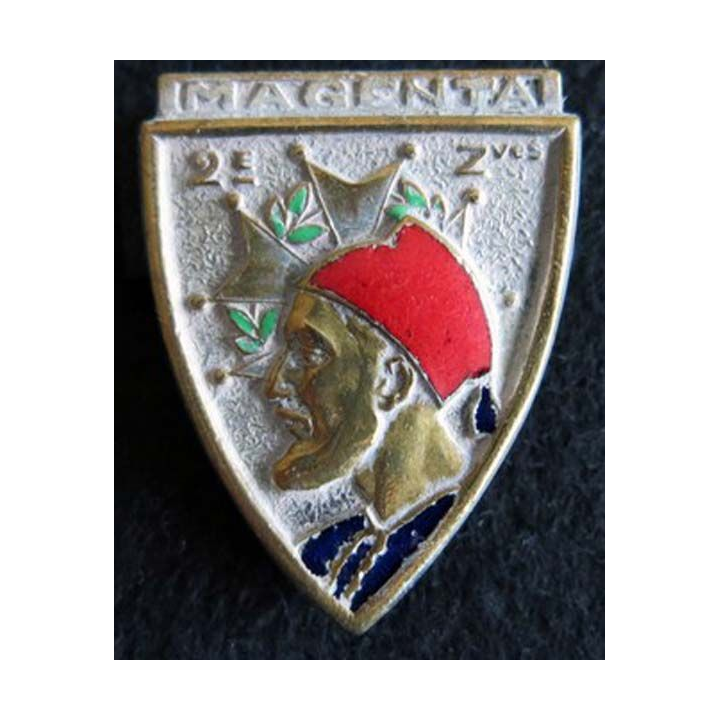 2° ZOUAVES : insigne métallique du 2° régiment de zouaves de fabrication Drago Paris H. 130 en émail