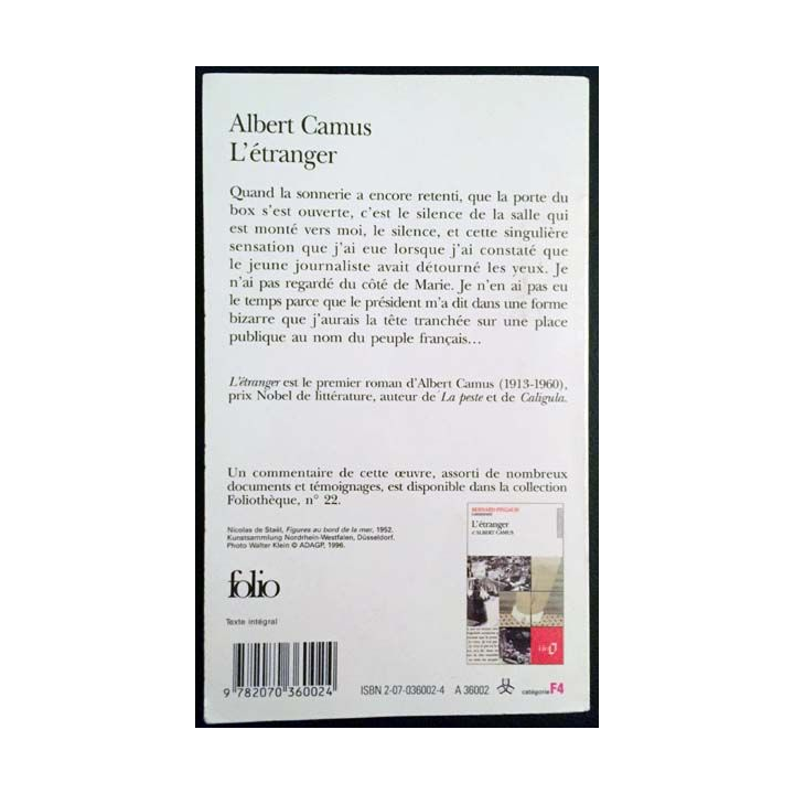 1. L'étranger de Albert Camus aux éditions Gallimard