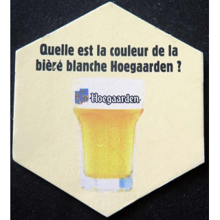 Quelle est la couleur de la bière blanche Hoegaarden sous verre à bière