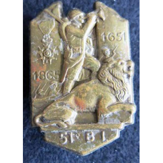 51° BI : 51° bataillon d'infanterie H. 537 tout métal dos lisse embouti