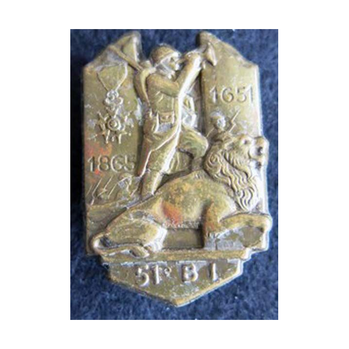 51° BI : 51° bataillon d'infanterie H. 537 tout métal dos lisse embouti