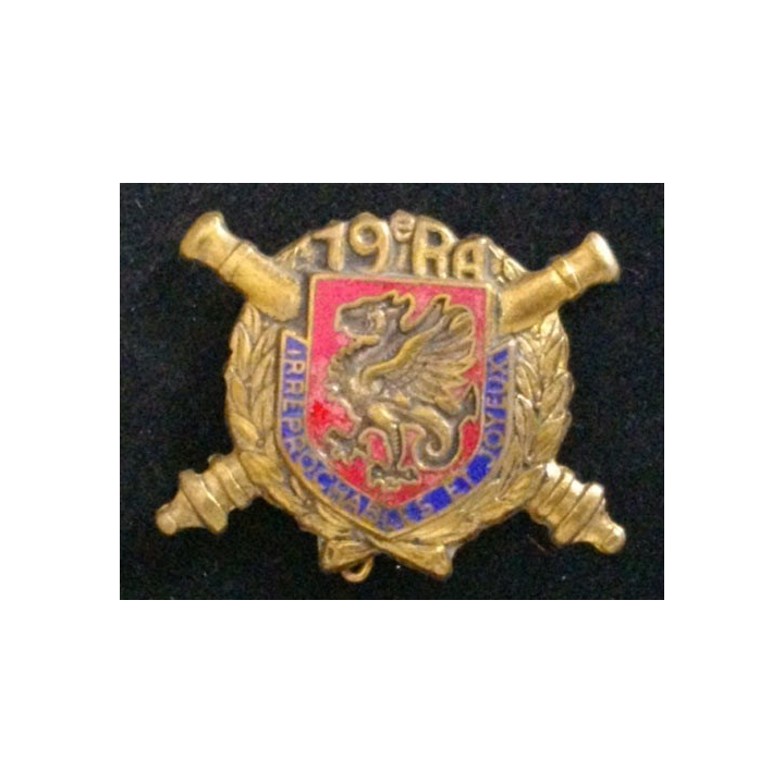 19° RA : insigne métallique du 19° régiment d'artillerie fabricant non marqué H. 323 en émail