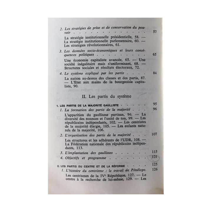 1. Les partis politiques dans la France d'aujourd'hui de François Borella aux éditions du Seuil