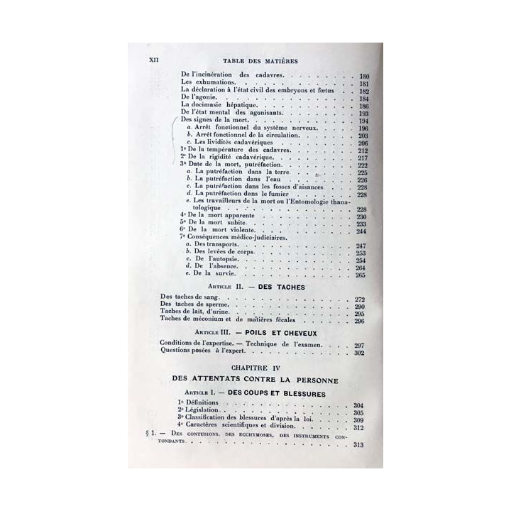 1. Précis de médecine légale de A. Lacassagne et Étienne Martin aux éditions Masson et Cie 1921