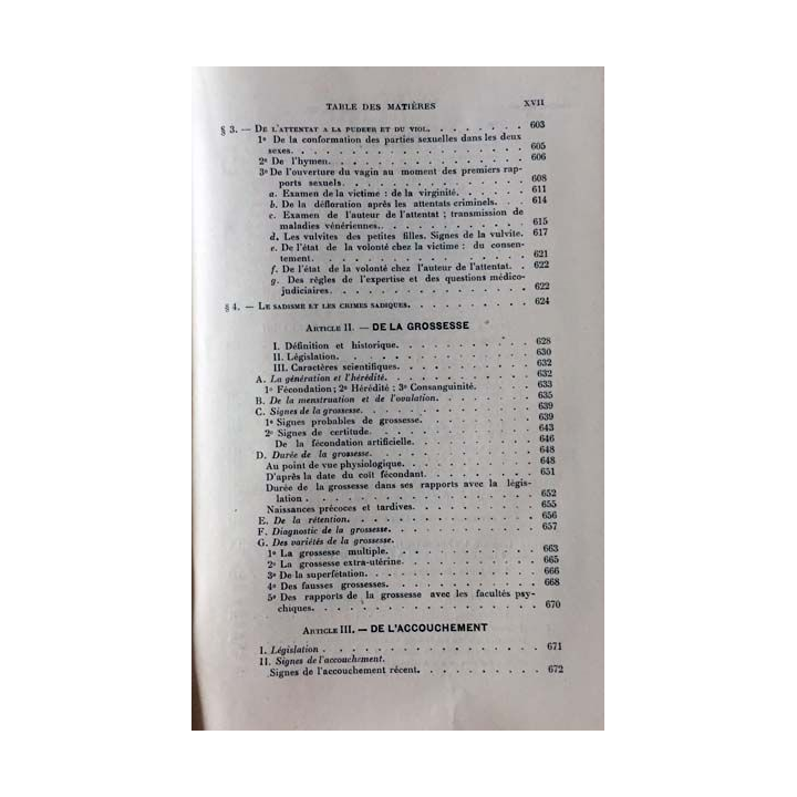 1. Précis de médecine légale de A. Lacassagne et Étienne Martin aux éditions Masson et Cie 1921
