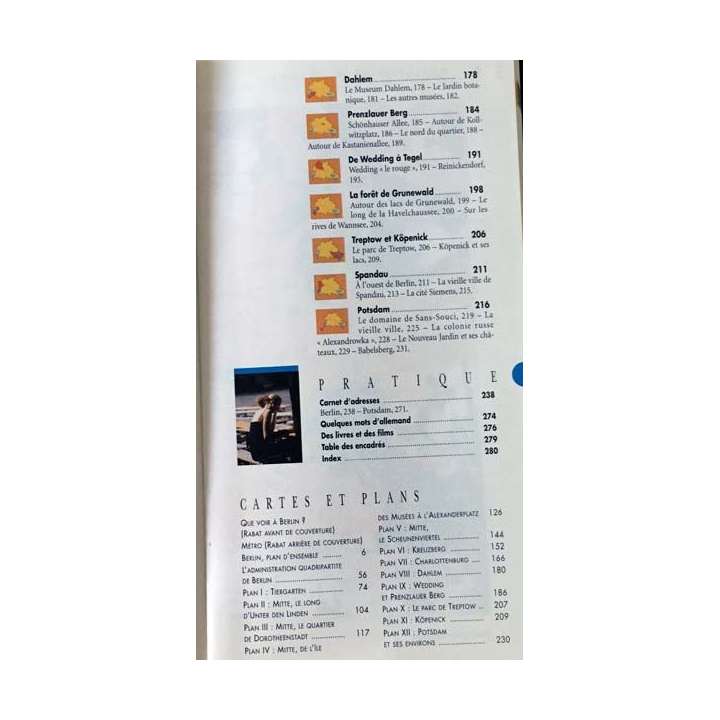 1. Guides bleus évasion Berlin aux éditions Hachette