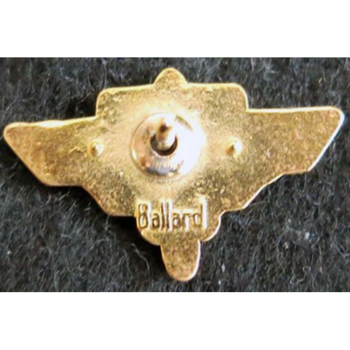 pin's des forces armées de la France libre Ballard 12X14 mm 