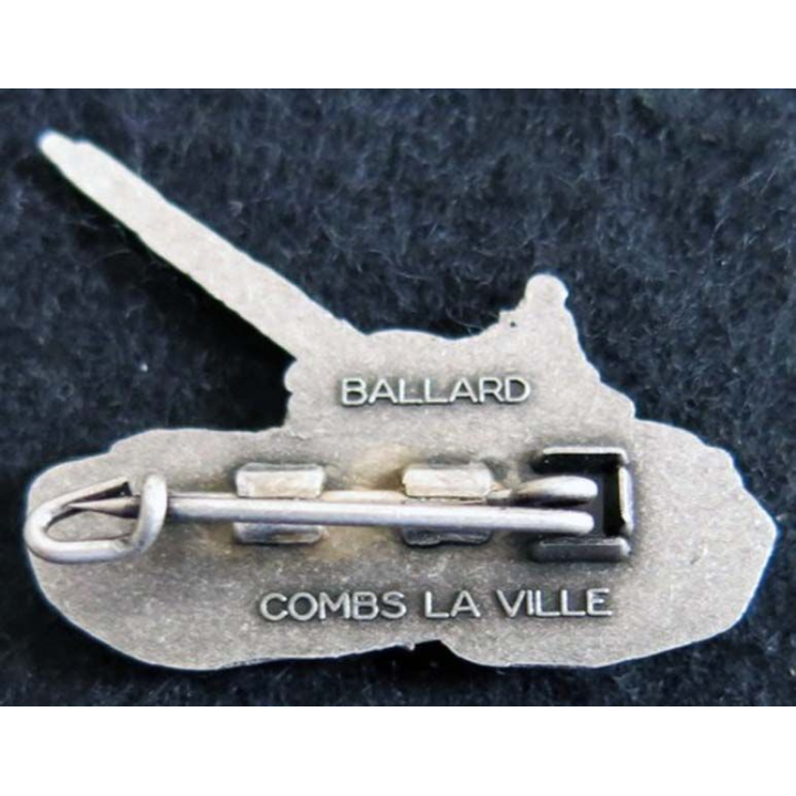 AAMX 30 B2 Ballard argenté 34X25 mm épingle sertie