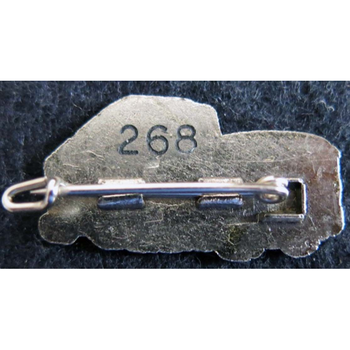 VTL argenté 34X18 mm Matriculé N° 268 épingle sertie