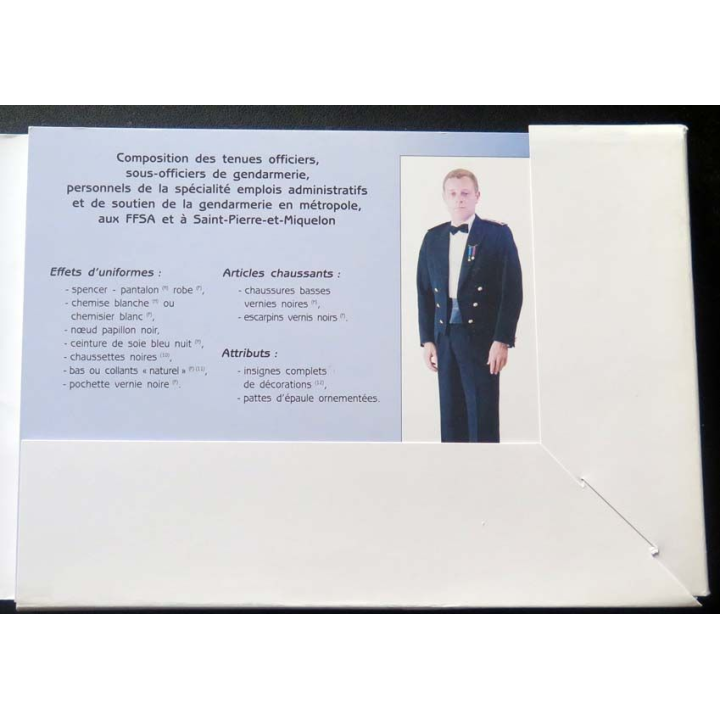 Tenues et uniformes des perspnnels de la Gendarmerie