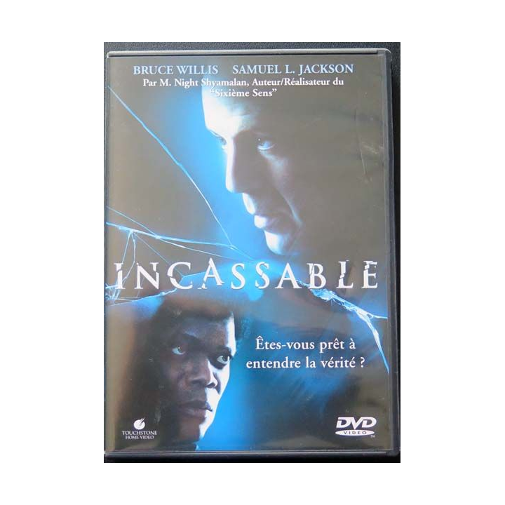 DVD intitulé " l'Incassable " film avec Bruce Willis et Samuel Jackson