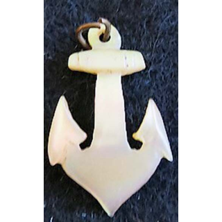 TPendentif en nacre ancre de marine fabrication locale AFN 1920 dimension 15x24 mm 