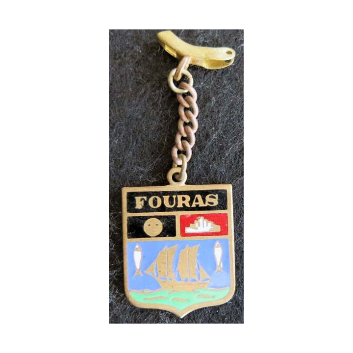 Blason en émail de la ville de Fouras 22 x 30 mm cuivré