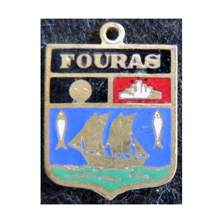 blason en émail de la ville de Fouras 14 x 20 mm doré