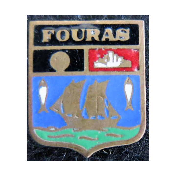 blason en émail de la ville de Fouras 14 x 16 mm cuivré