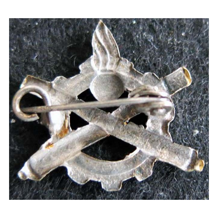 service du Matériel dos embouti 22 X 24 mm