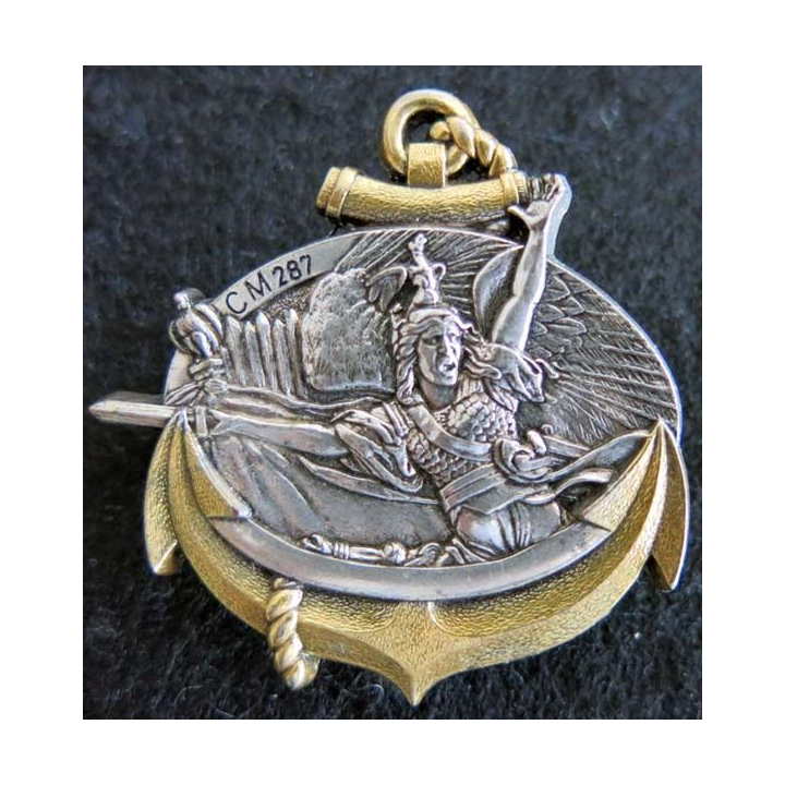 CM 287 : Insigne métallique du centre mobilisateur N° 287 de fabrication Delsart G. 3597, dos grenu argenté attache pin's